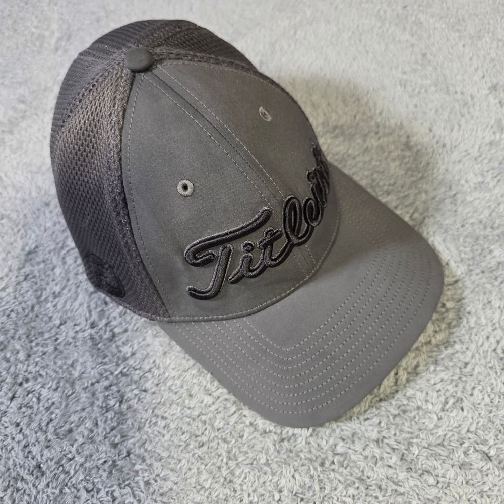 Titleist Mens L/XL Golf Hat Gray Mesh Back Stretch Fit New Era Embroidered Logo